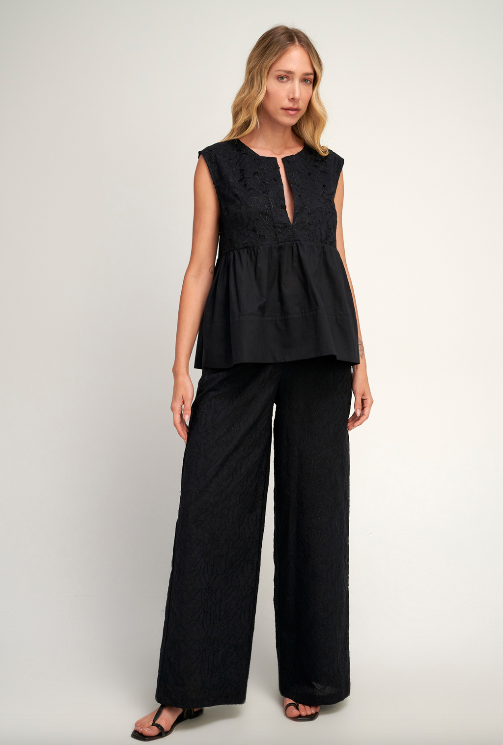 Giasemi Pant in Black