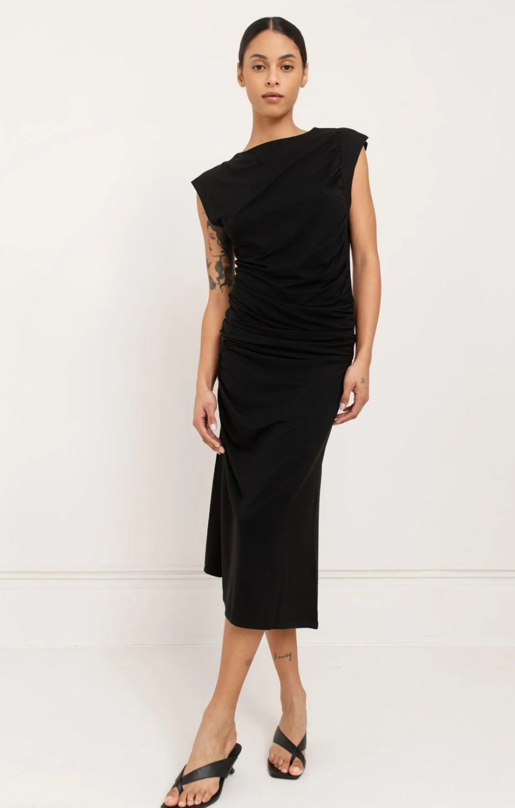 Greta Rouched Tee in Black