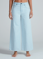Cropped Atomic in Bleachout