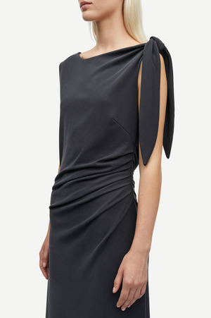 Sasus Dress in Black