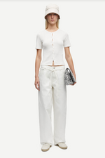 Saharper Jeans with Belt in White Rock
