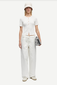 Saharper Jeans with Belt in White Rock
