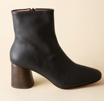 Harlow in Coal Leather