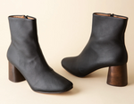 Harlow in Coal Leather