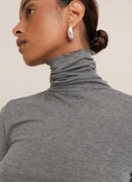 Eva Turtle Neck in Melange Grey