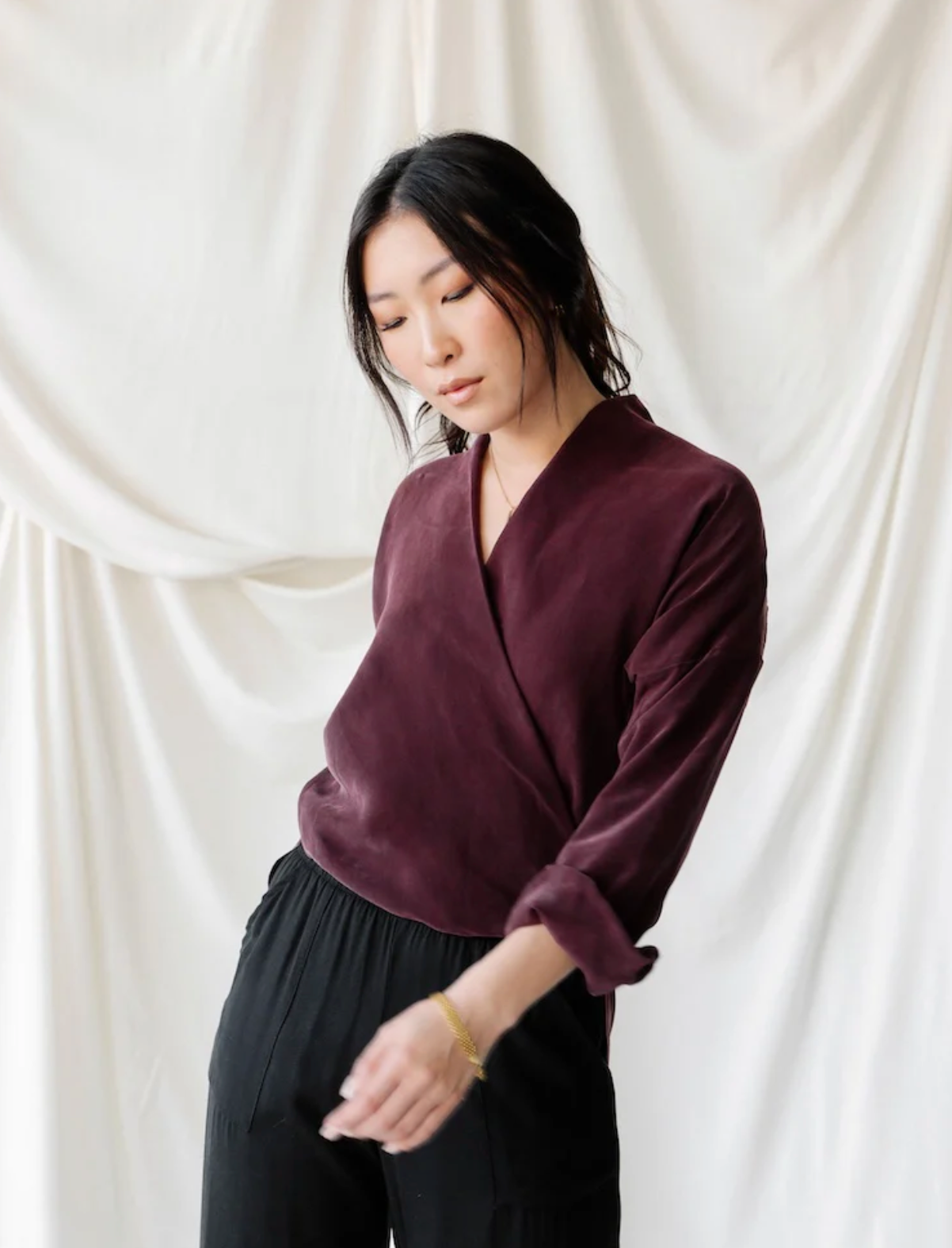 Twist Blouse in Aubergine