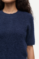 Sajeanne Top in Salute