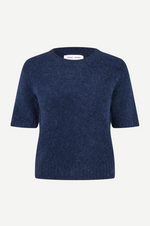 Sajeanne Top in Salute