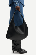 Sakaia Shoulder Bag in Black