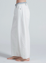 Catamaran Jean in White Sashiko