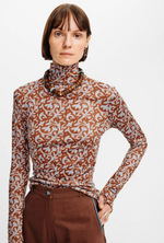Viento Turtleneck