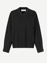 Salissy V- Neck in Black
