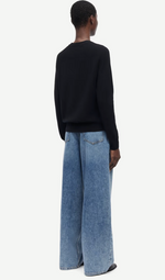 Boston O-Neck in Black